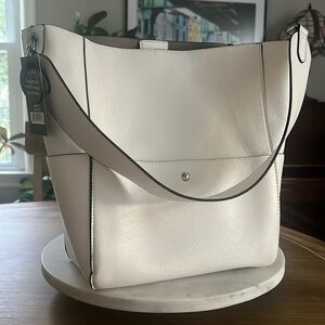 NEW WITH TAG City Bucket Bag